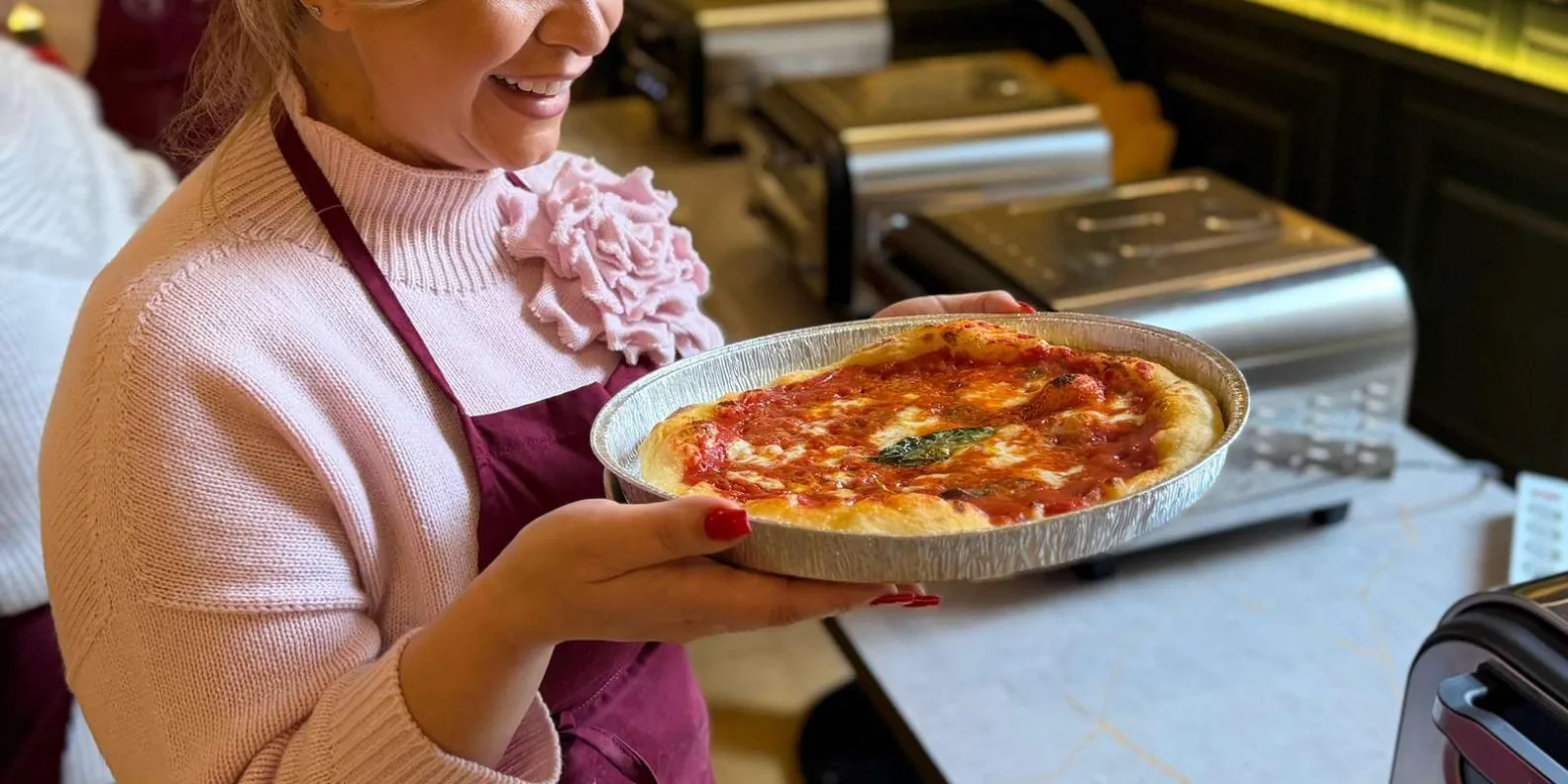 Pizza & Tiramisu Making Class in Naples, Drink and Appetizer